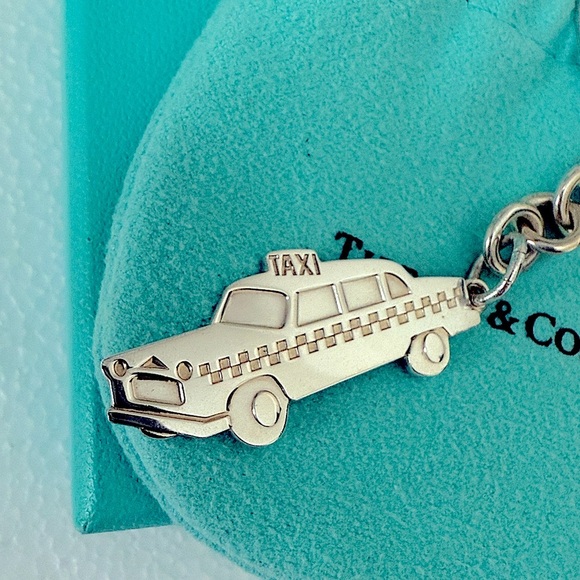🚕 Vintage Tiffany & Co. Taxi Cab Keychain Accessory - Picture 3 of 10
